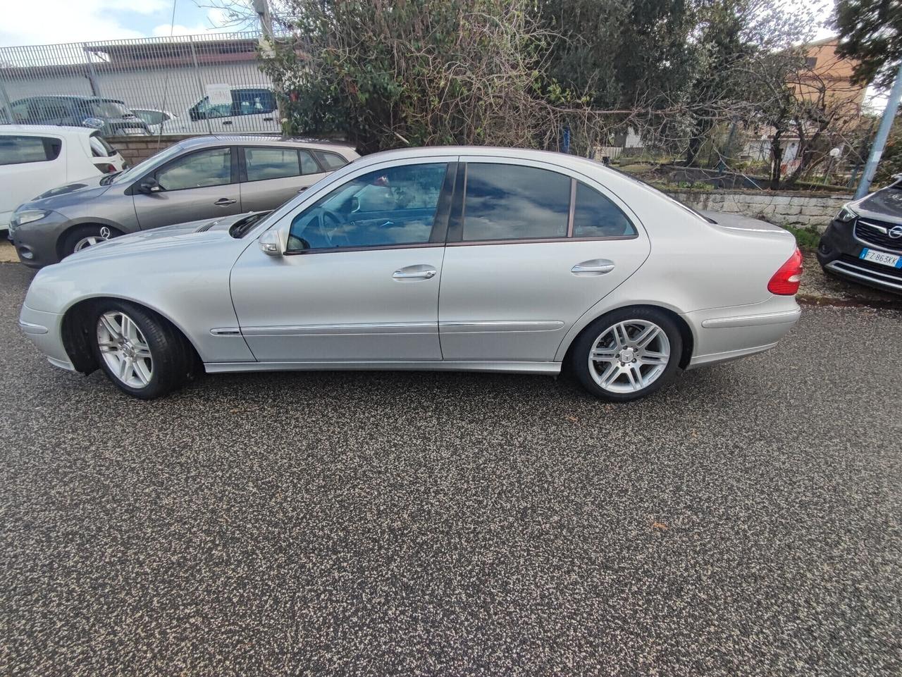 Mercedes-benz E 270 CDI cat Avantgarde