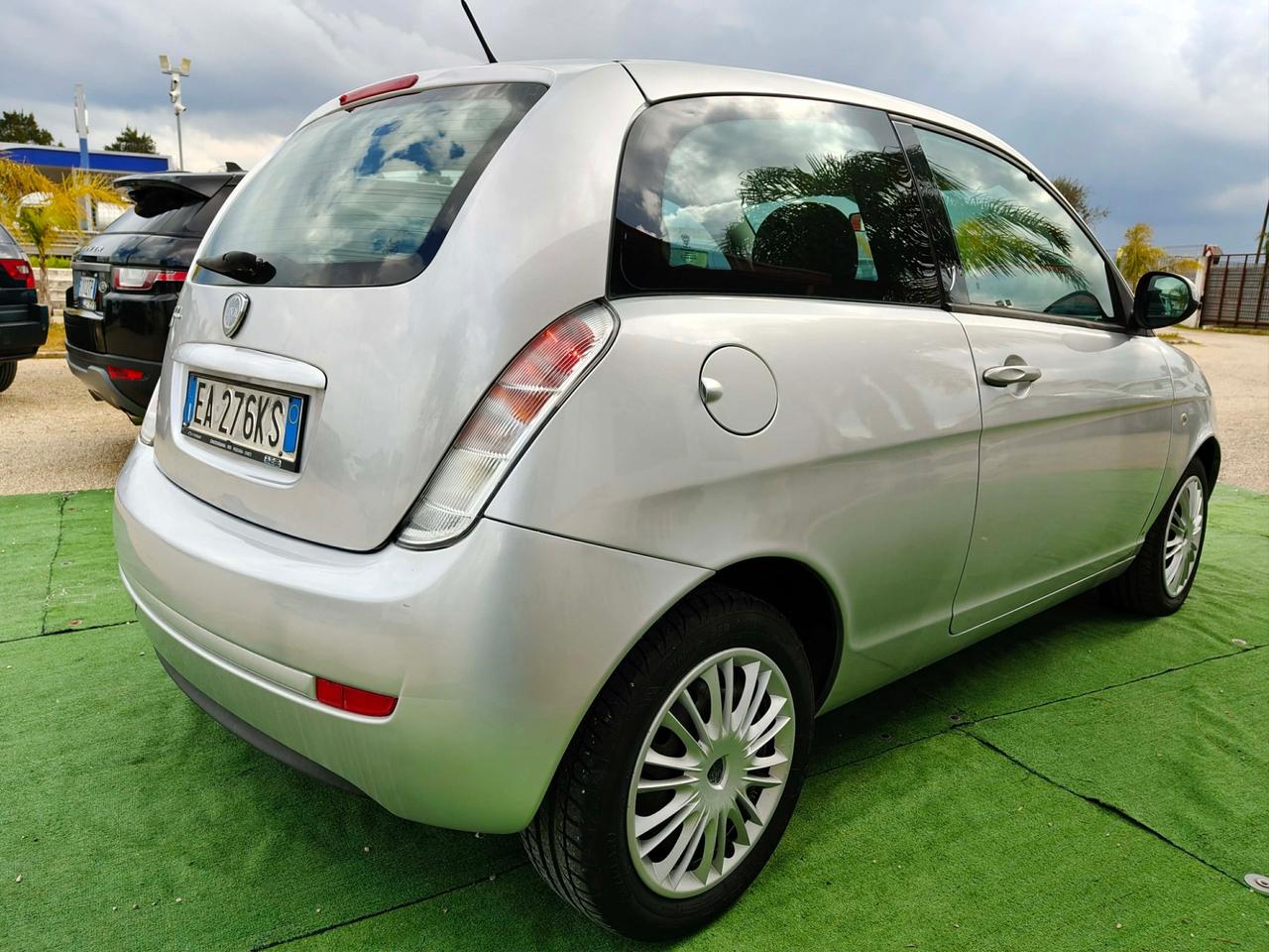 Lancia Ypsilon 1.4 16V Platino - 2010