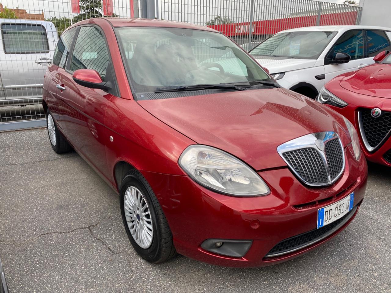 Lancia Ypsilon 1.3 MJT 75CV Argento