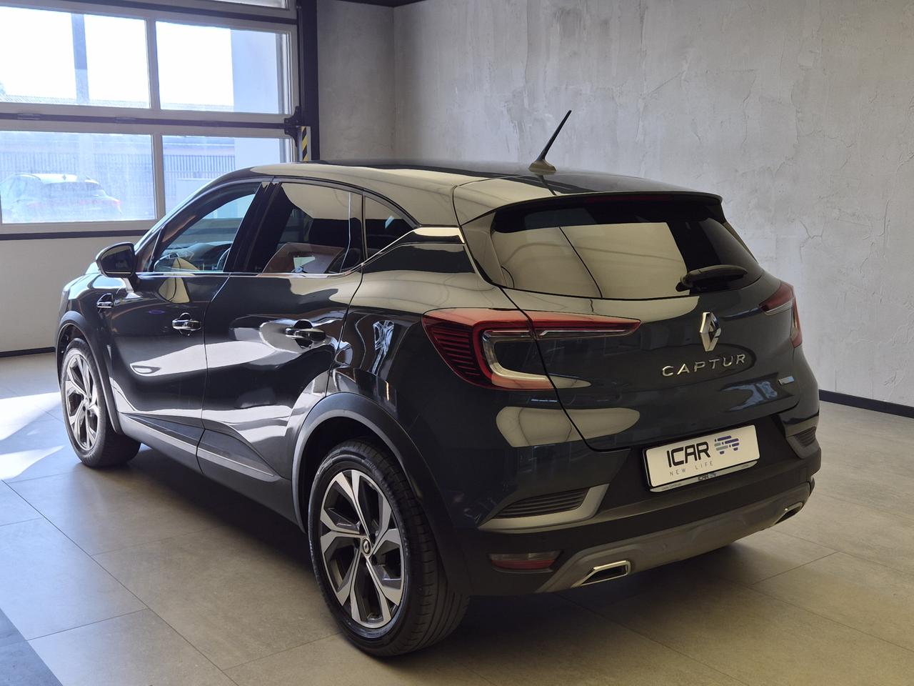RENAULT Captur II 2019 - Captur 1.6 E-Tech full hybrid E-Tech Engineered 145cv auto