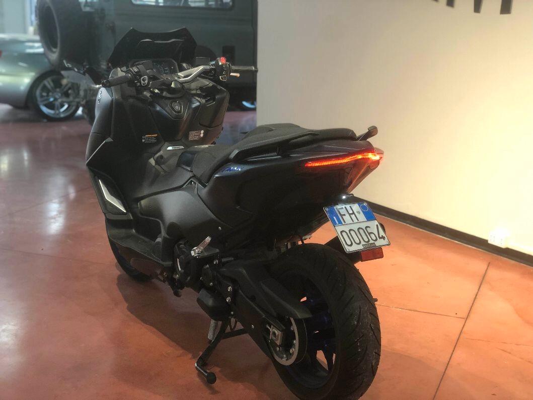 Yamaha TMAX 560