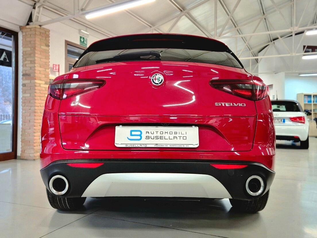Alfa Romeo Stelvio 2.2 Turbodiesel 210 CV AT8 Q4 Super