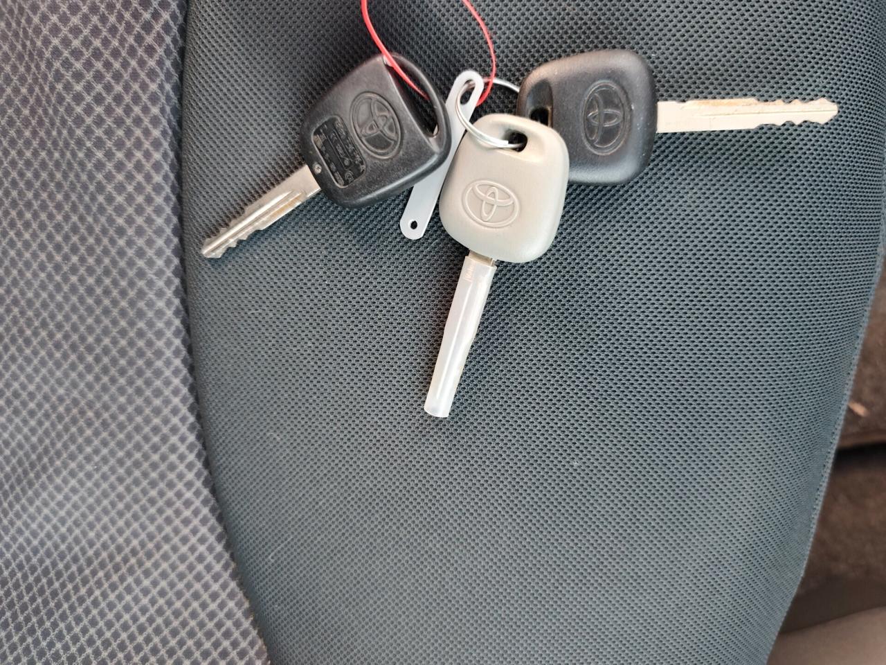 Toyota Yaris 83000KM Sol BENZINA