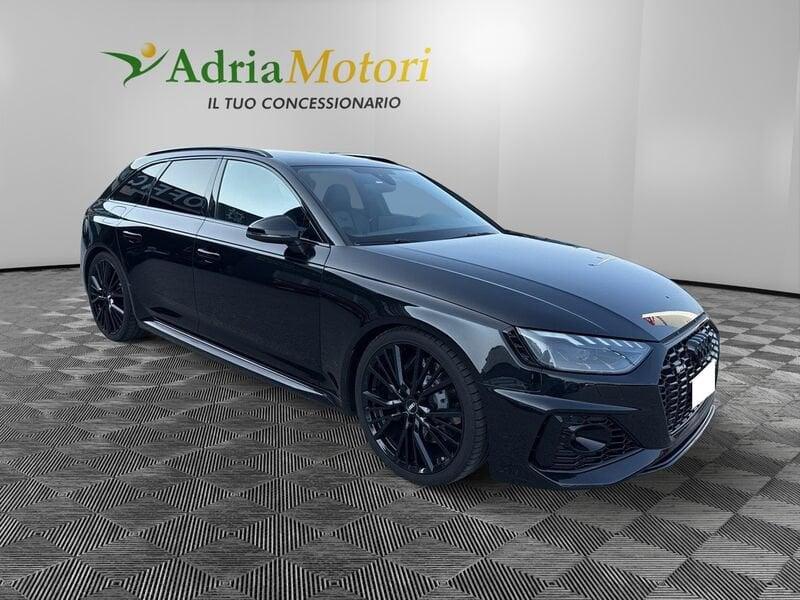 Audi A4 RS 4 Avant