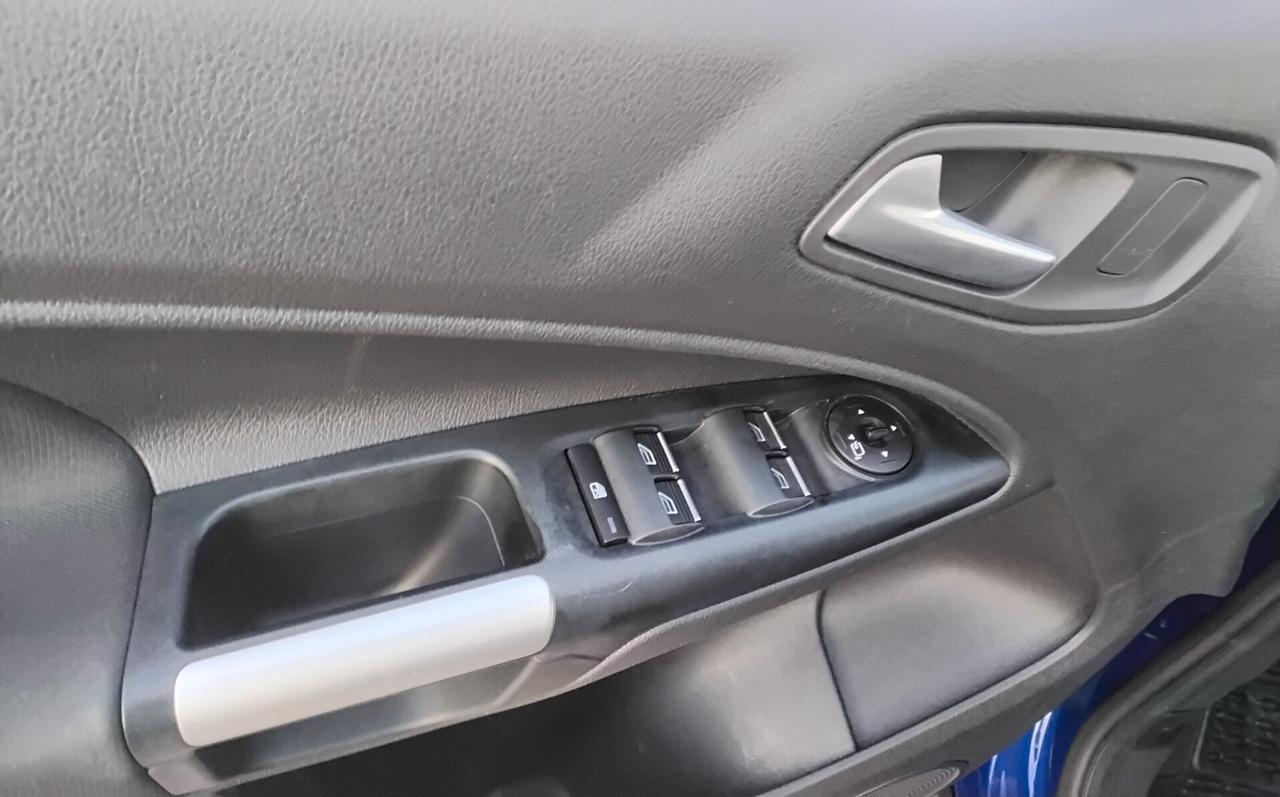Ford Tourneo Connect 1.5 TDCi 120 CV Titanium