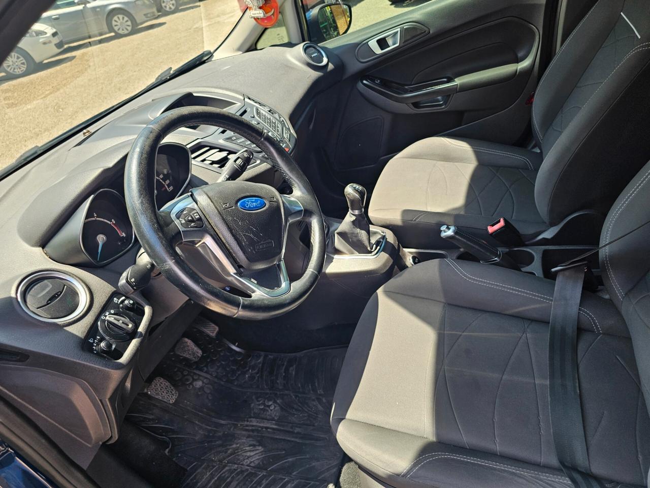 Ford Fiesta 1.5 TDCi 75CV 5 porte Black & White Edition