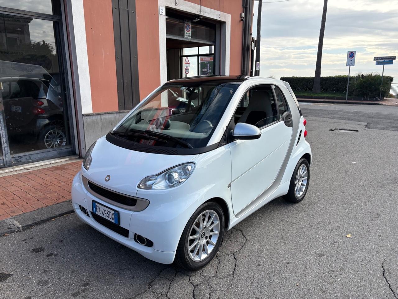 Smart ForTwo 1000 52 kW coupé passion 2011