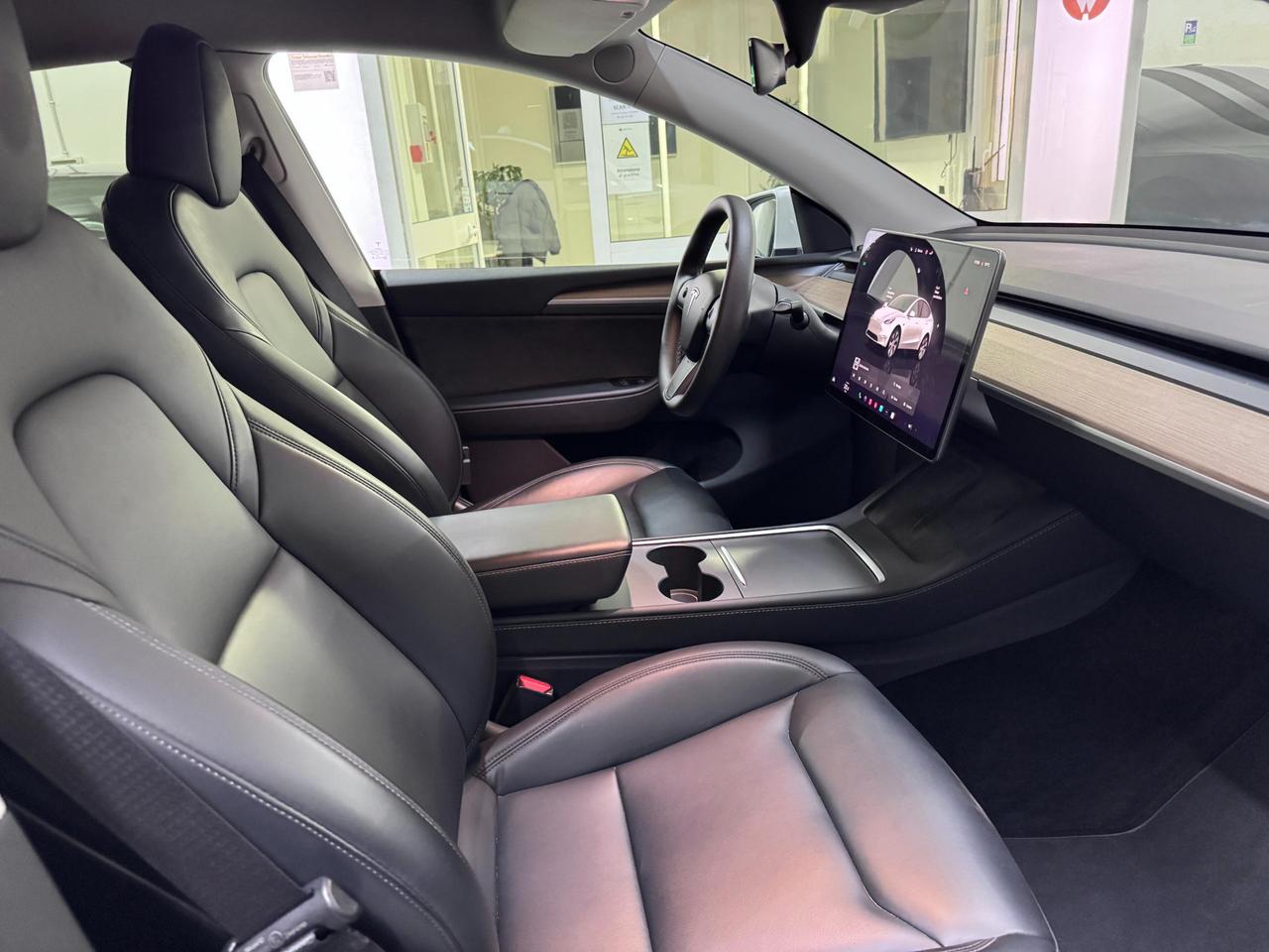 Tesla Model Y Long Range Dual Motor awd