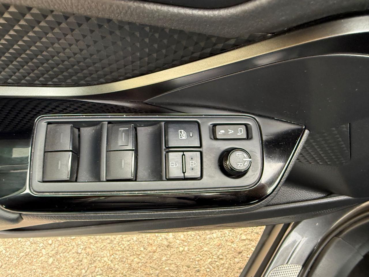 TOYOTA C-HR 1.8 Hybrid E-CVT Lounge