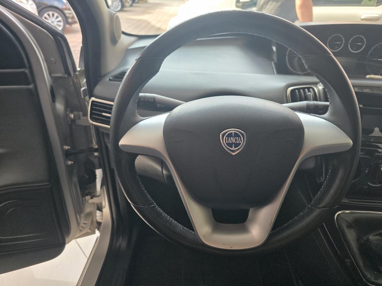 LANCIA YPSILON 1.2 BENZINA DEL NORD ITA 2013