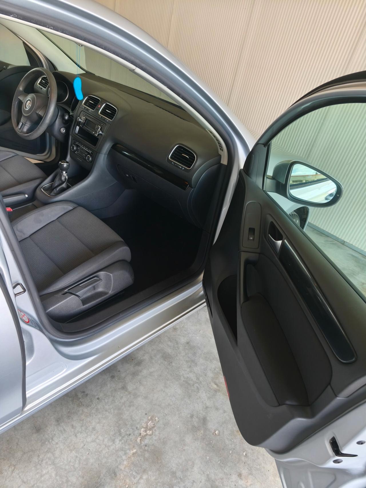 Volkswagen Golf 1.6 TDI , 105cv