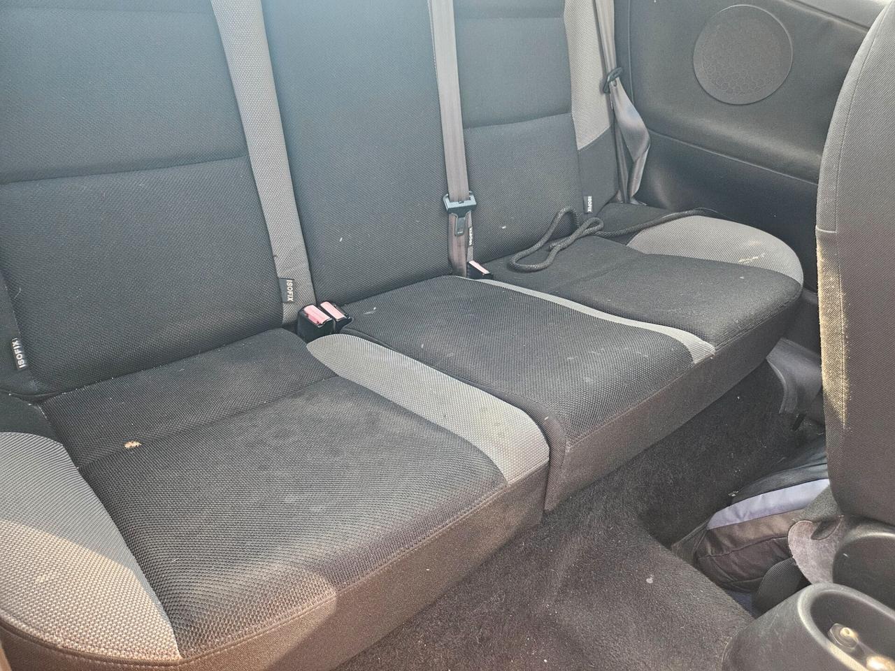 Peugeot 207 1.4 GPL DI SERIE NEOPATENTATI