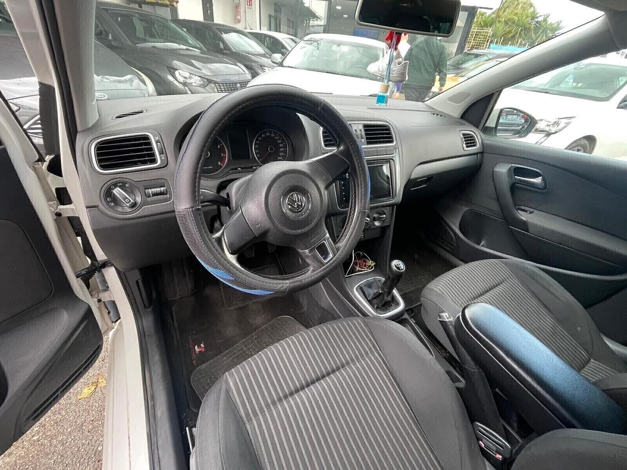 Volkswagen Polo 1.4 5 porte Highline BENZ-GPL