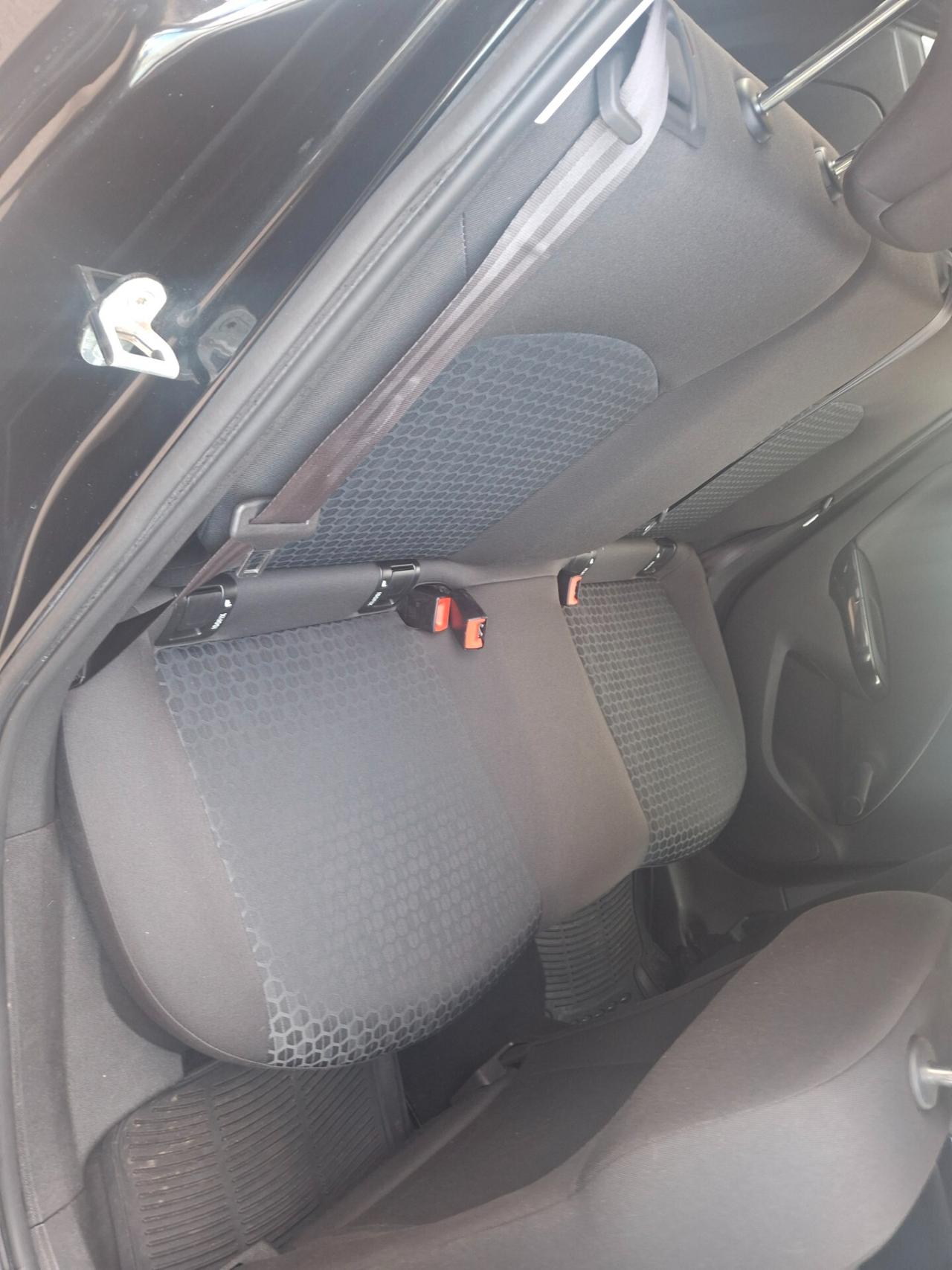 Opel Corsa 1.2 5 porte neopatentati