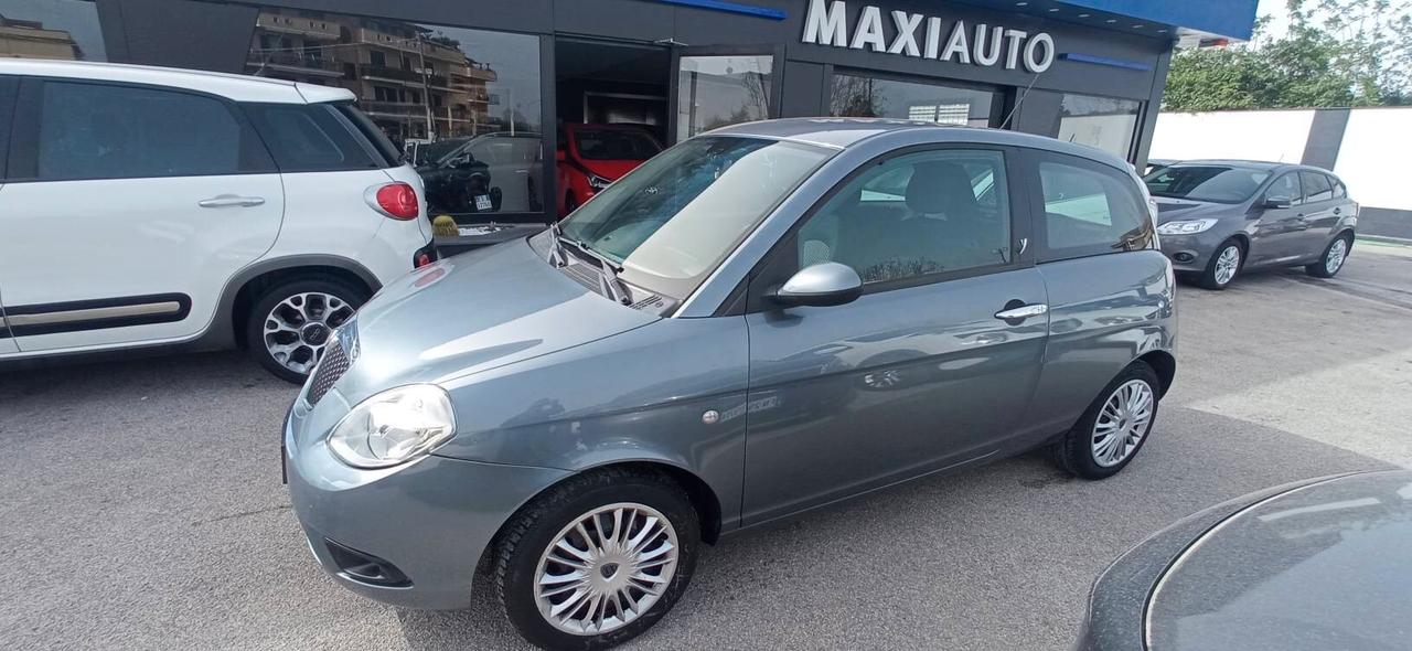 Lancia Ypsilon 1.2 Argento