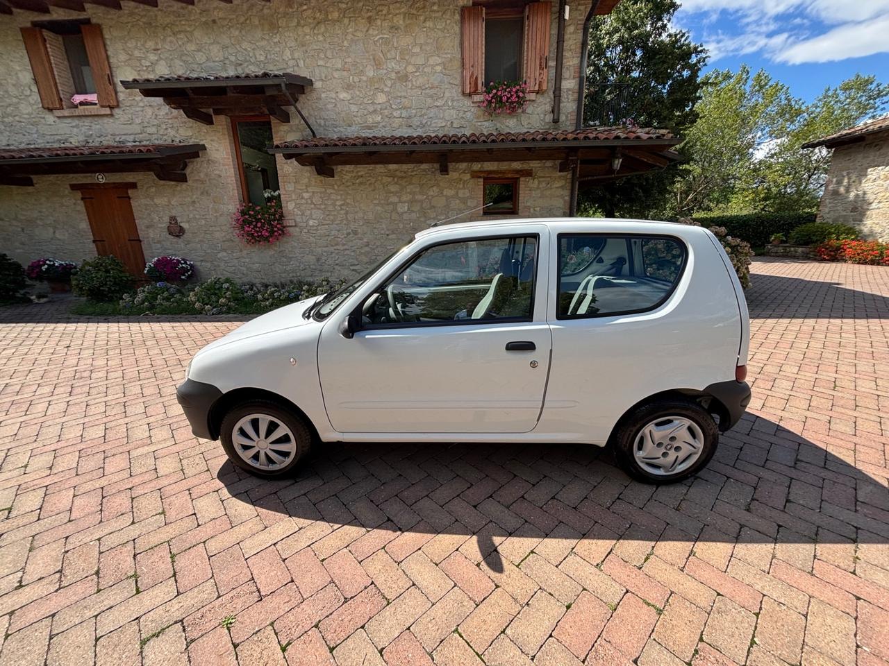 Fiat 600 1.1 BENZINA 54 CV OK NEOPATENTATI