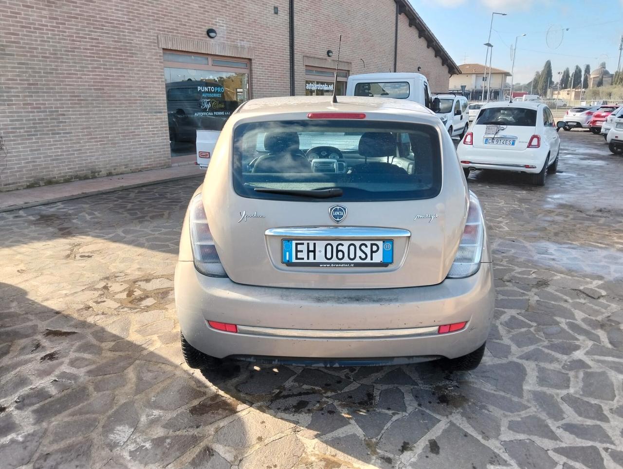 Lancia Ypsilon 1.3 MJT 75 CV Diva