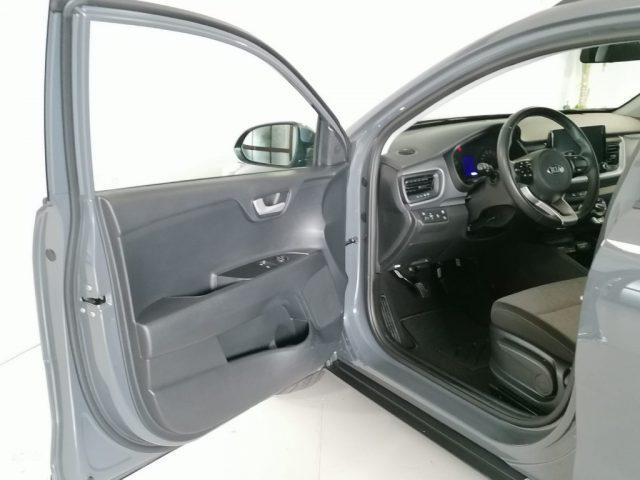 KIA Stonic 1.2 DPI Silver