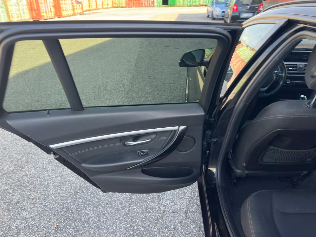 Bmw 316d touring SPORT LUXURY aut.