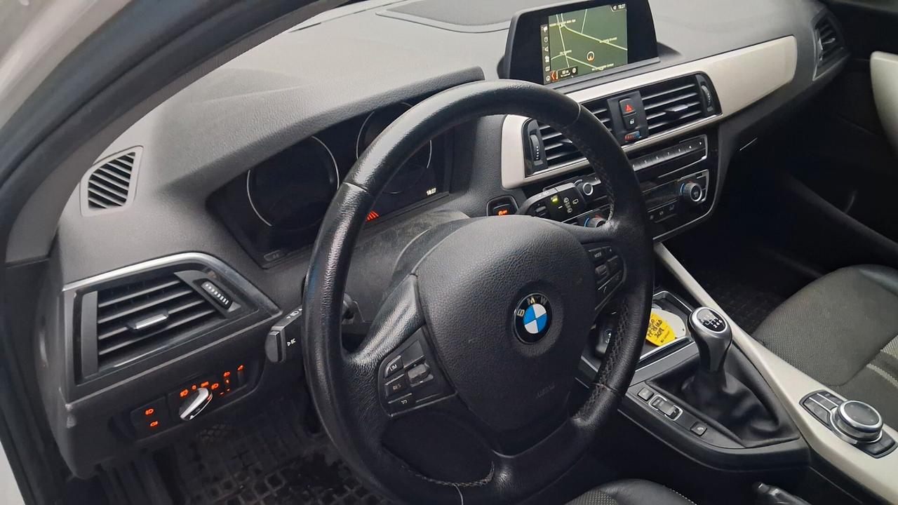 Bmw 116 116d 5p. Advantage