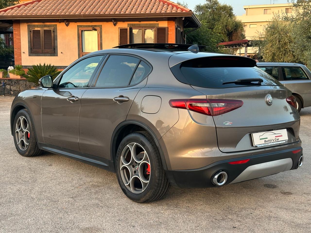 Alfa Romeo Stelvio 2.2 Turbodiesel 180 CV AT8 RWD Executive