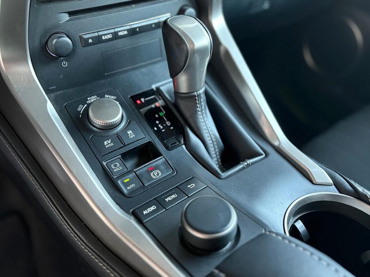 Lexus NX 300h Hybrid Executive