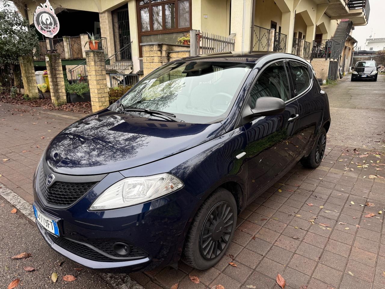 Lancia Ypsilon 1.2 69 CV 5 porte GPL Ecochic Gold