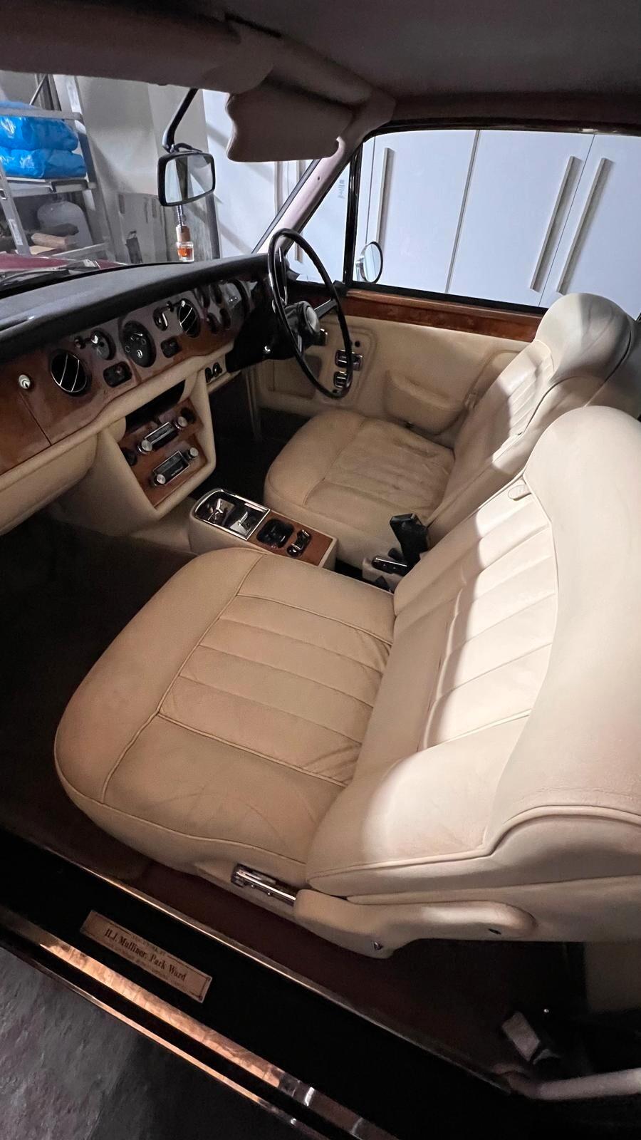 Rolls Royce Corniche RHD