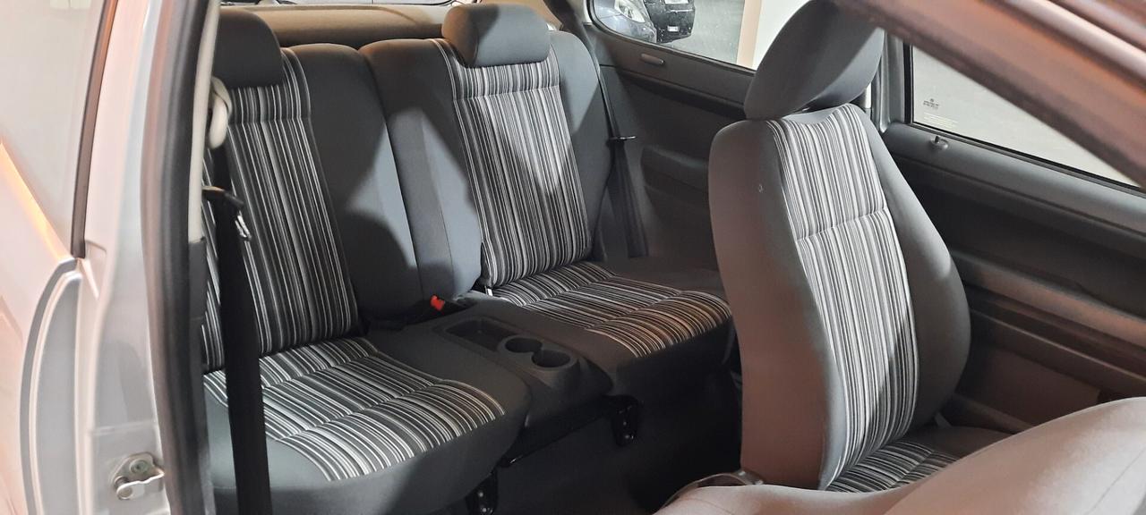 Volkswagen Fox 1.4 Sport BiFuel G