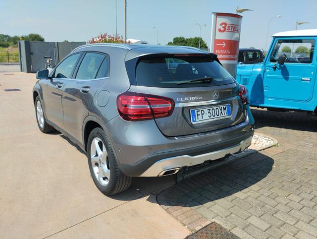MERCEDES-BENZ GLA 180 d Automatic 4Matic Business