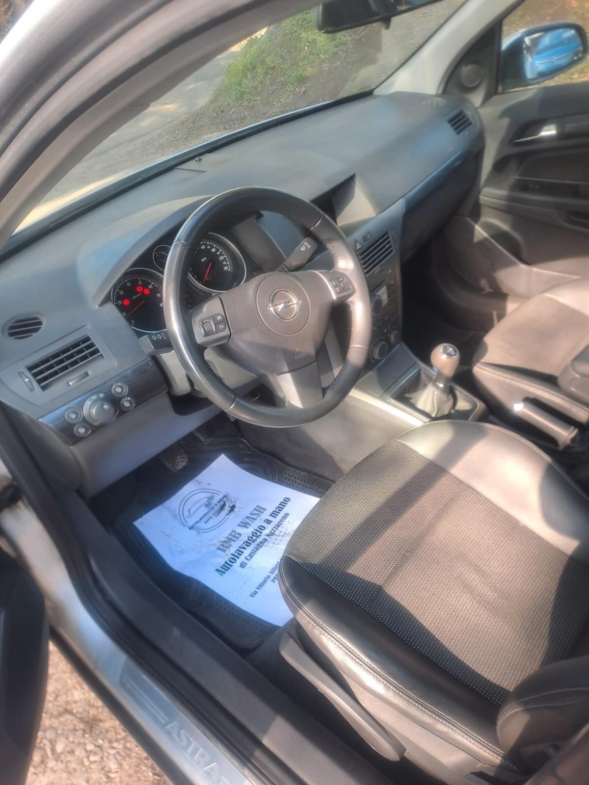 Opel Astra 1.6 16V Twinport 5 porte Cosmo km 103mila