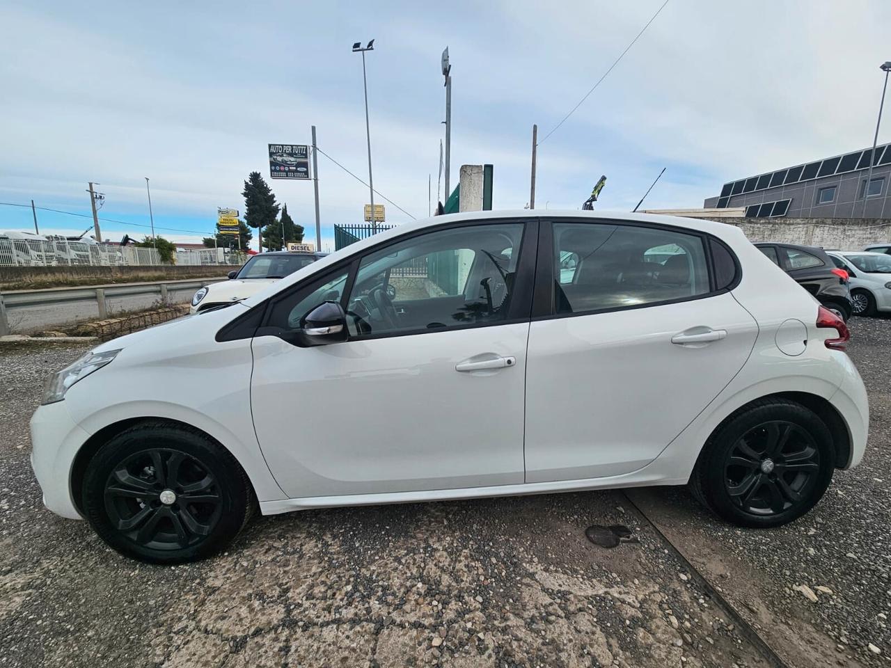 Peugeot 208 BlueHDi 5porte Active 11/2017