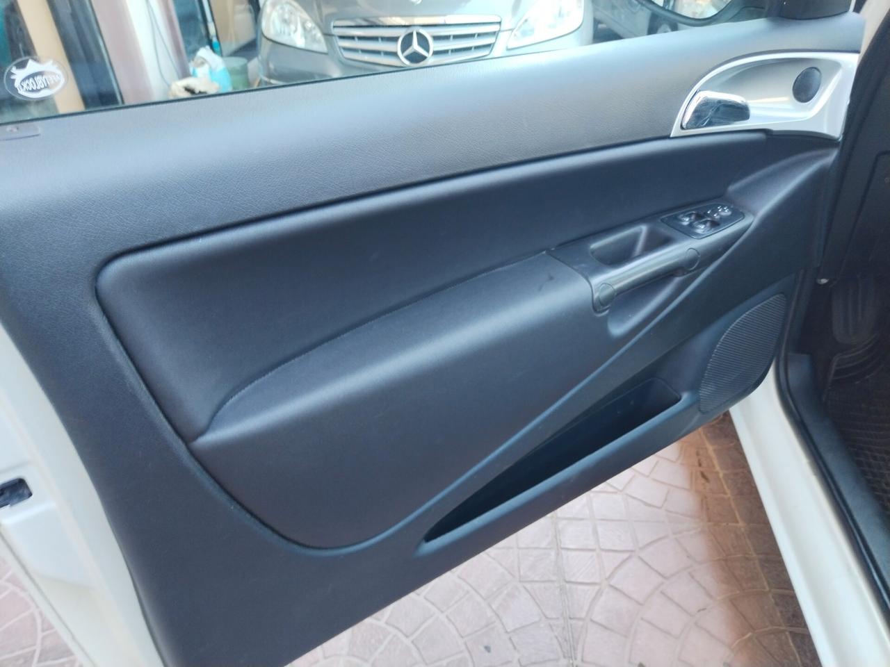 Lancia Ypsilon 1.4 New Oro Ecochic GPL