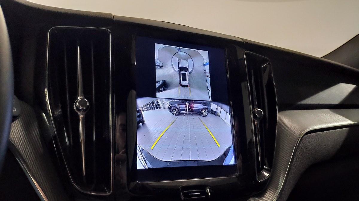 VOLVO Xc60 B5 Mild Hybrid Awd Automatico Plus Dark