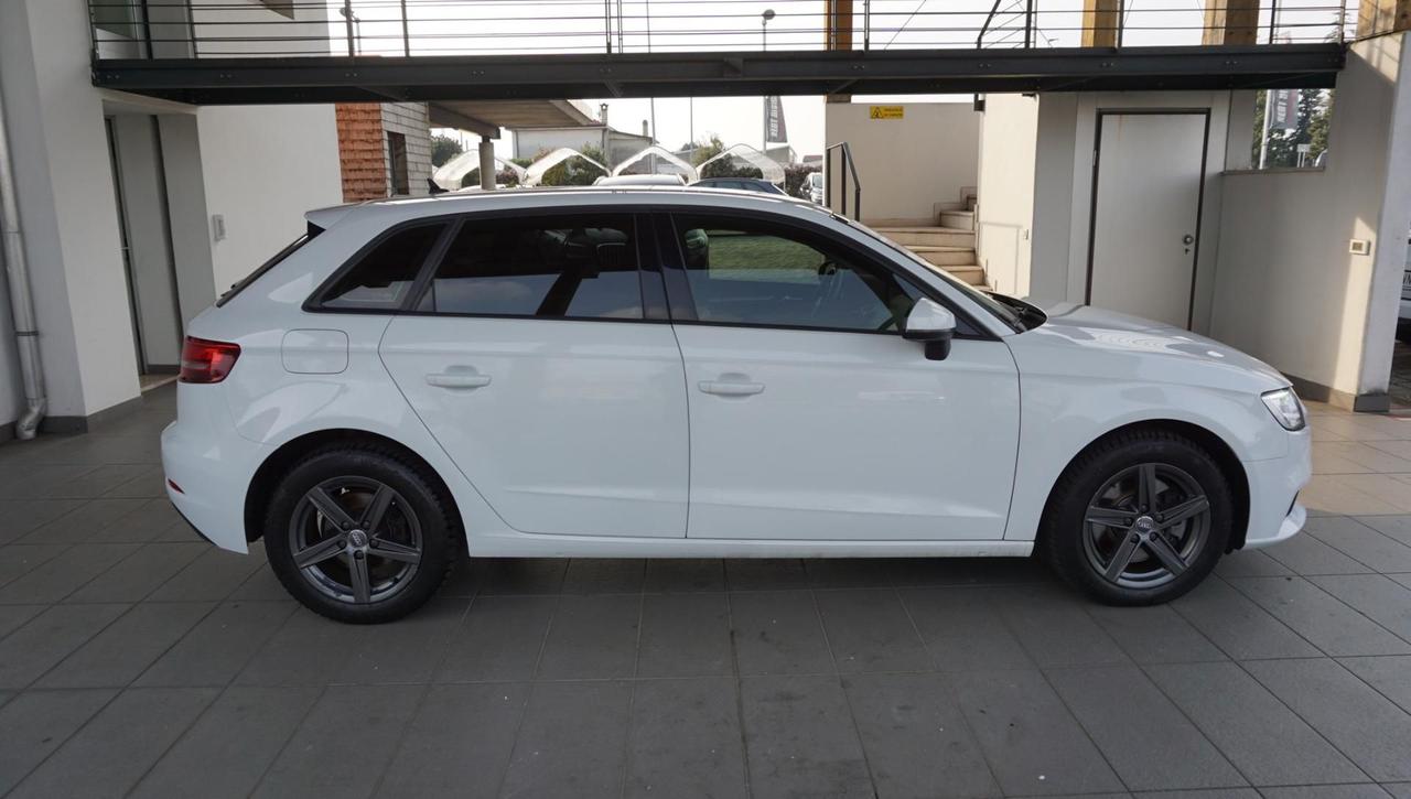 Audi A3 SPB 40 TDI quattro S tronic Business