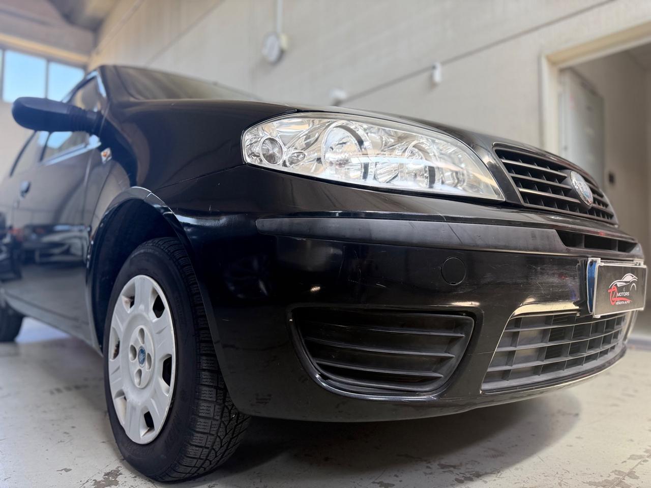 Fiat Punto 1.2 5 porte Active Natural Power NEOPATENTATI