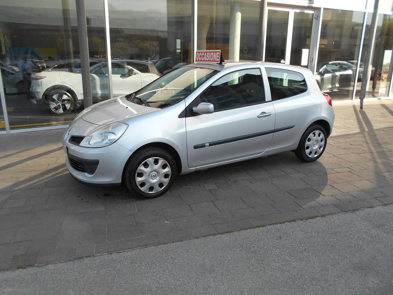 RENAULT CLIO 1.2 3P