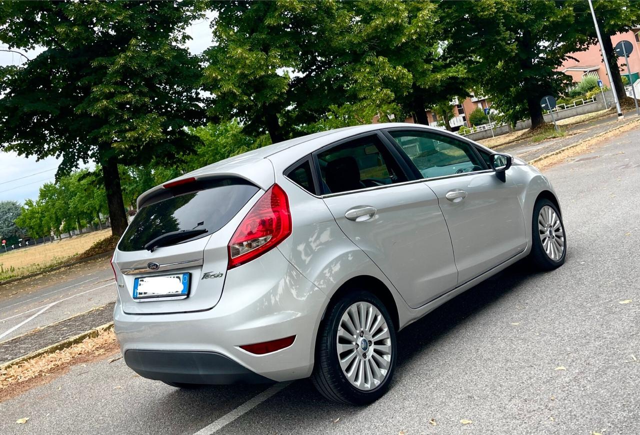 Ford Fiesta 1.4 TDCi 5p. Titanium