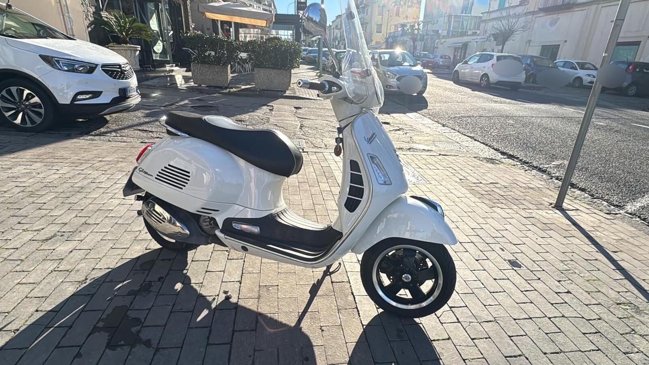 Vespa GTS 300 del 2018 USATO