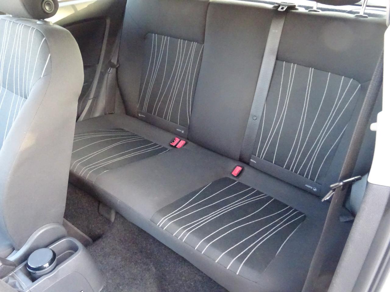 Opel Corsa 1.2 3 porte Club OK NEOPATENTATI