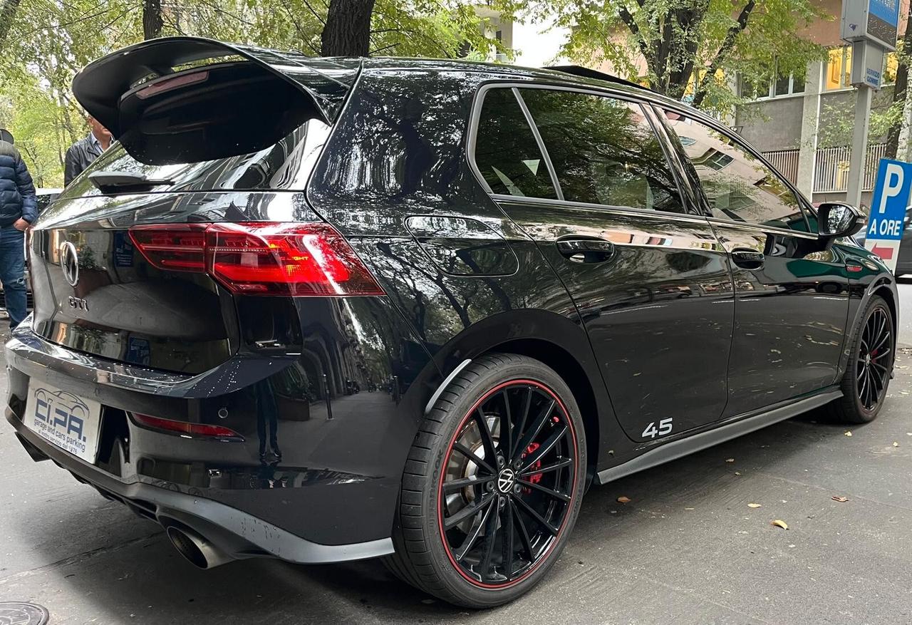 Volkswagen Golf GTI 2.0 TSI CLUB SPORT 45
