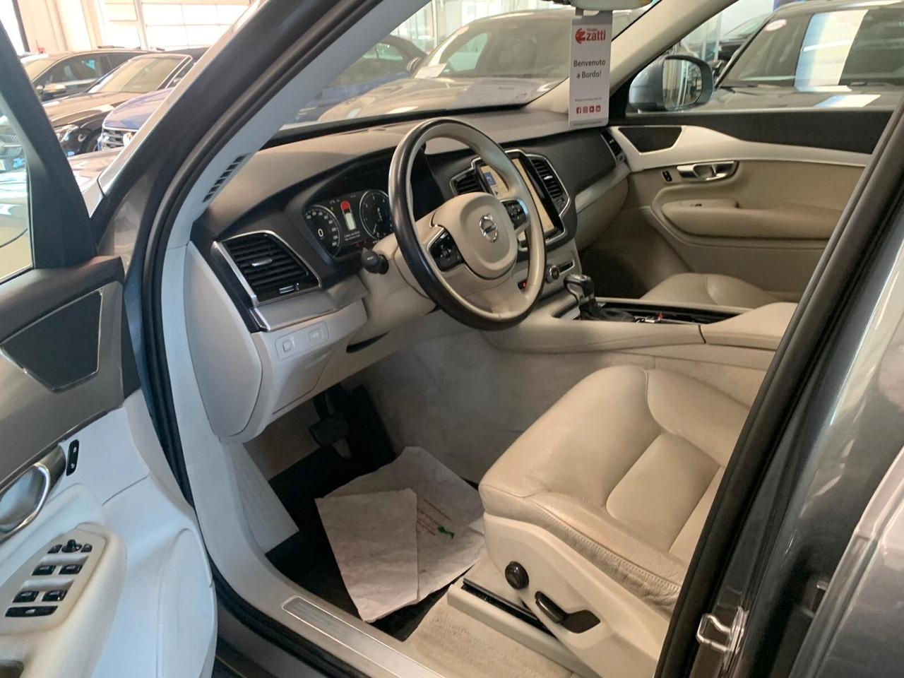 Volvo XC 90 XC90 D5 AWD Geartronic 7 posti Momentum