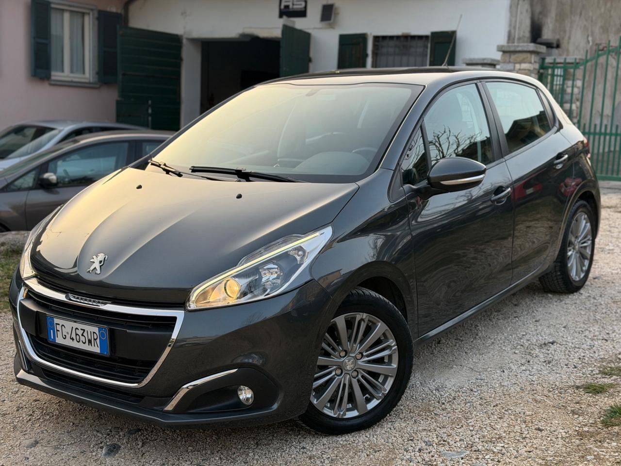 Peugeot 208 82 5P ALLURE NEOPAT KMCERT UNICOPR
