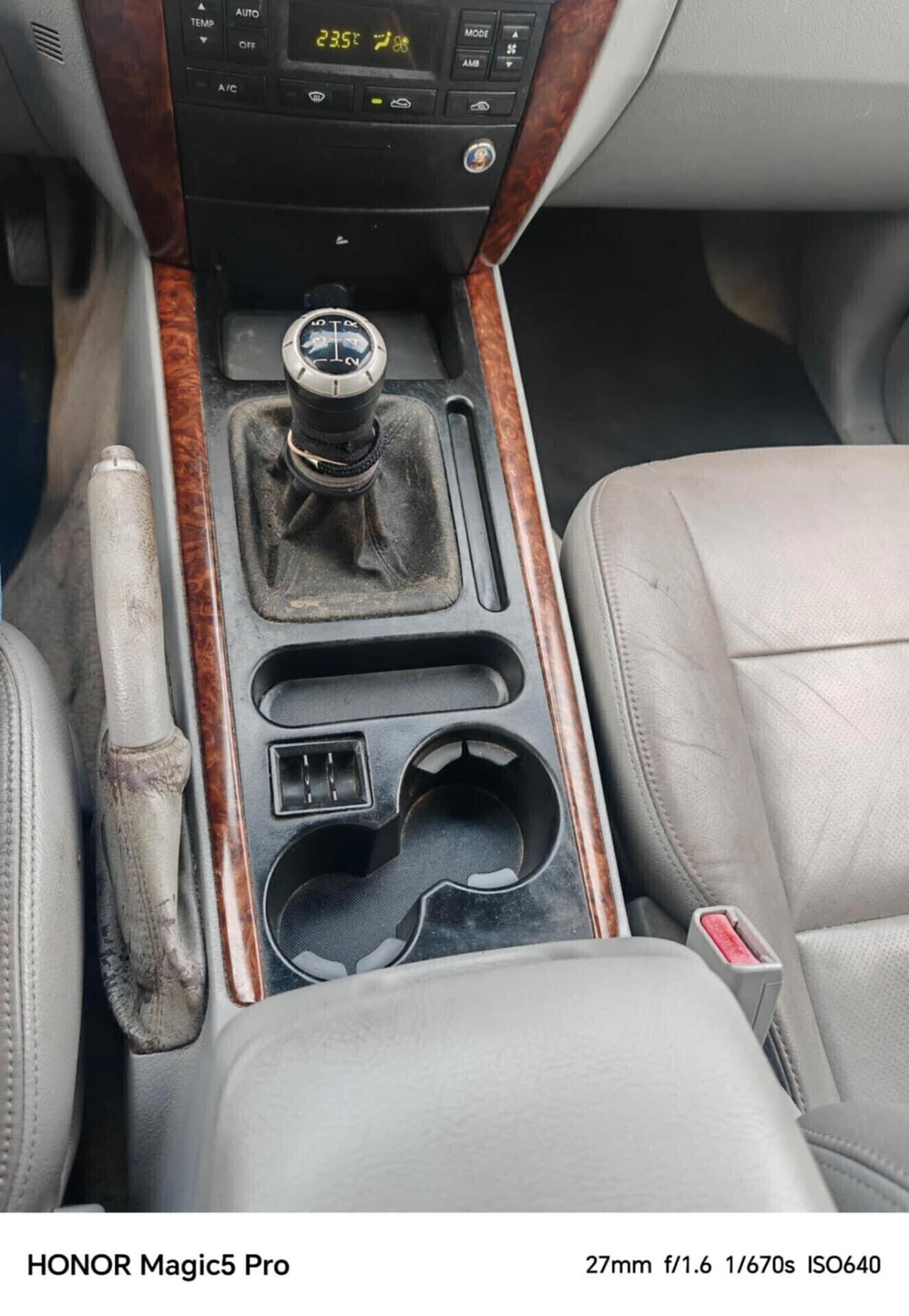 Kia Sorento Autocarro 5p