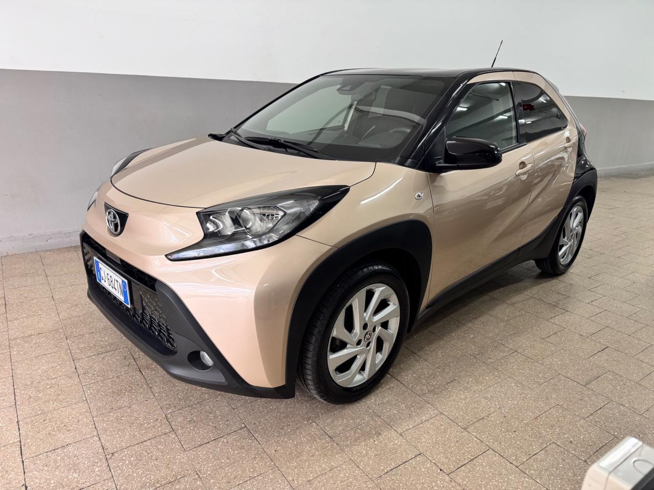 Toyota Aygo X 1.0 72 CV Lounge 3.000 KM - 11/2022
