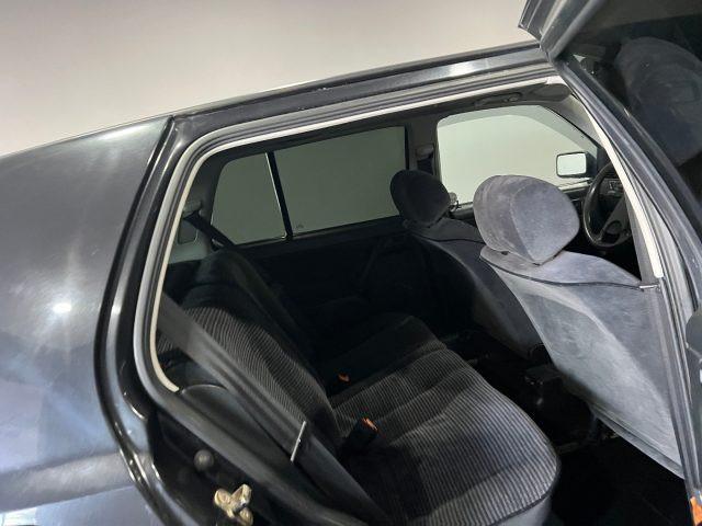 VOLKSWAGEN Golf III SERIE 1.9 TD 5/ GL / ASI