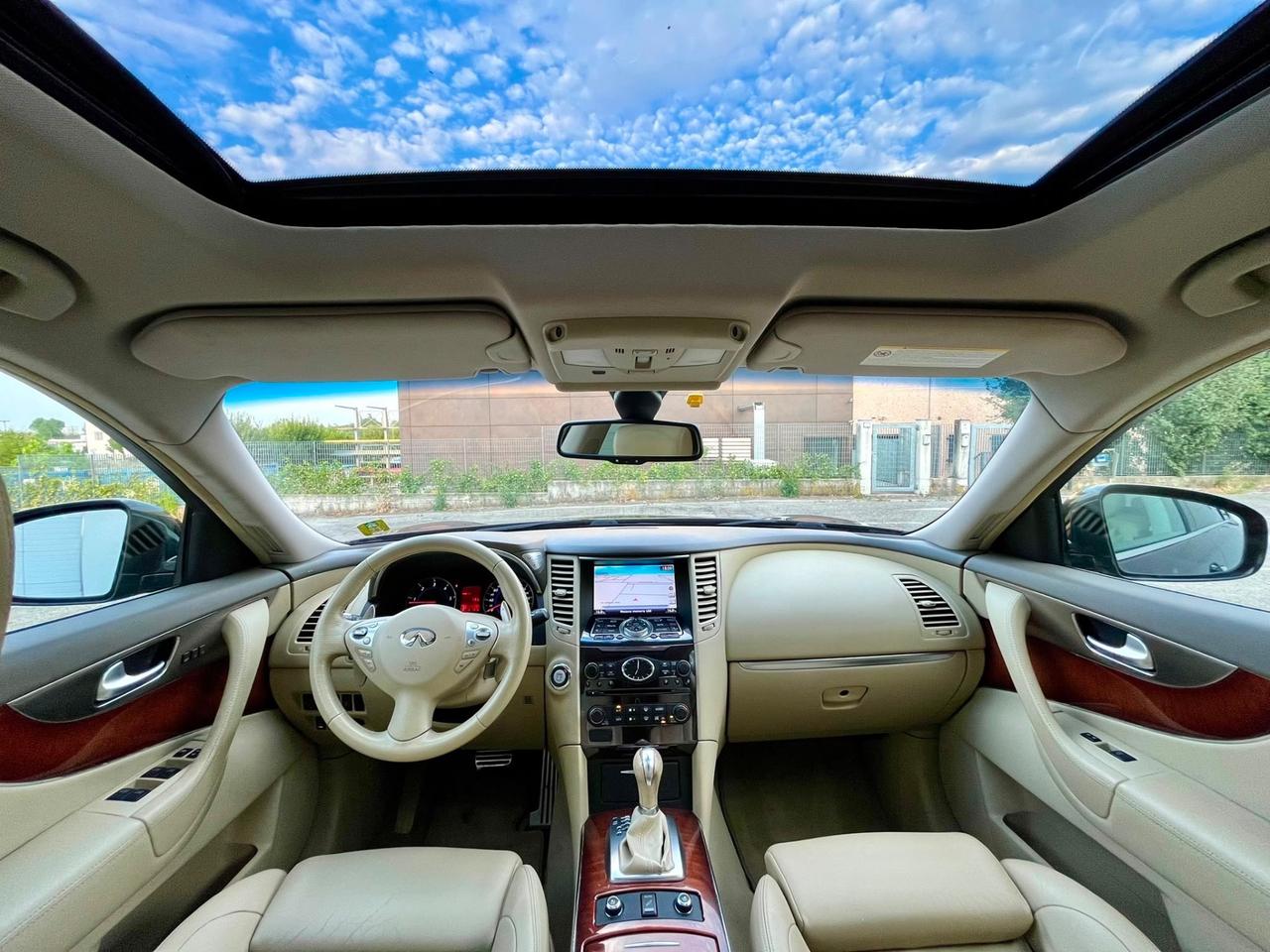 Infiniti FX FX30d S Premium 3.0d 2011 142.000km perfetta