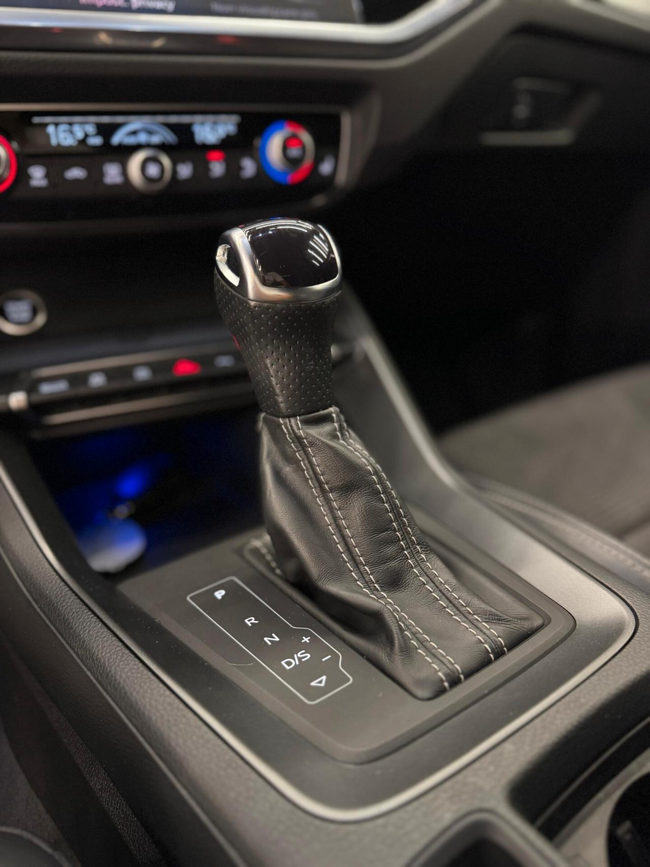 Audi Q3 35 TDI S tronic line edition-KM CERTIFICATI-PERMUTE