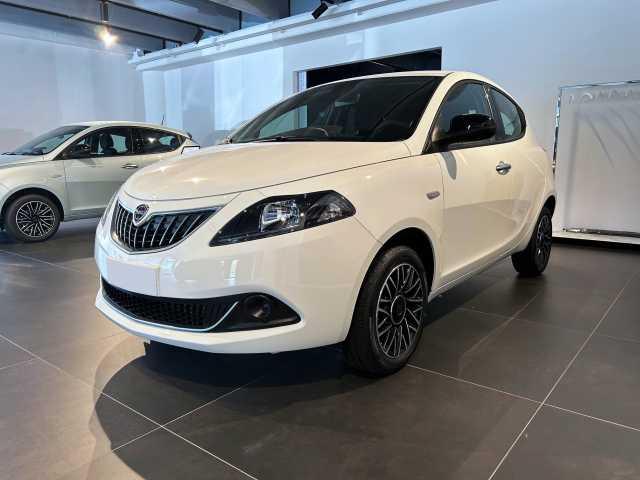 Lancia Ypsilon 1.0 FireFly 5 porte S&S Hybrid Platino KM ZERO