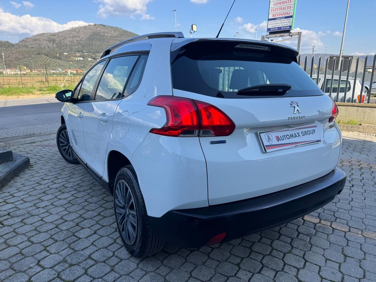 Peugeot 2008 BlueHDi 100 Black Matt